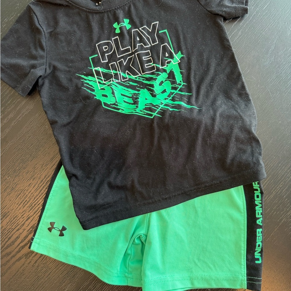 Under Armour Black and Green Outfit